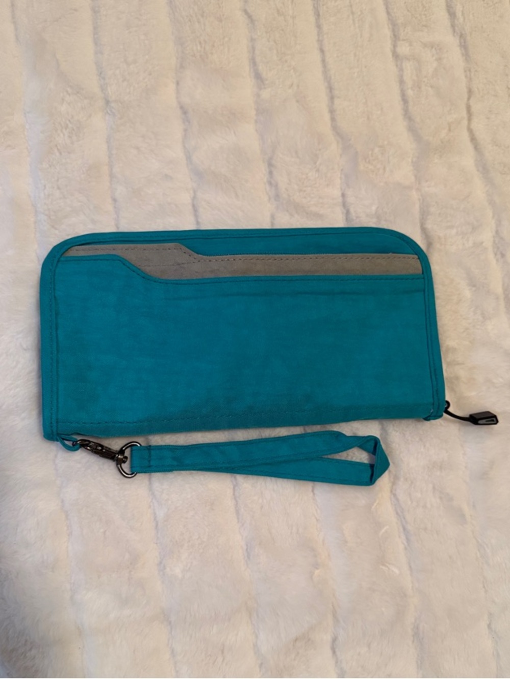 Zoppen RFID Travel Wallet/Passport holder